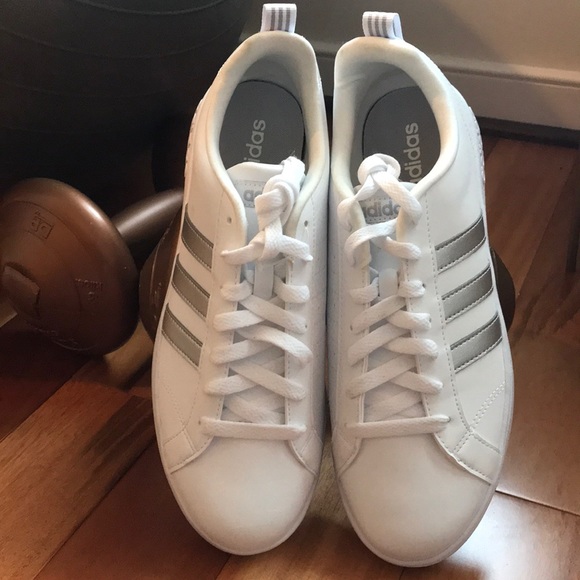 adidas Shoes - ☀️Adidas VS Advantage Sneakers NWOB